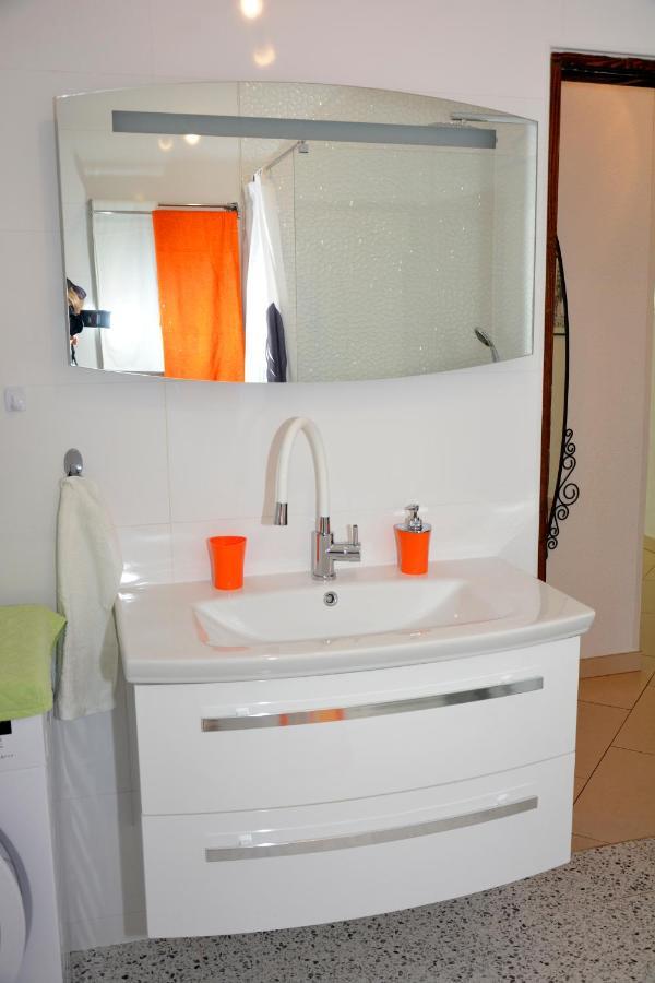 Apartment Rita Сен Екстериор снимка