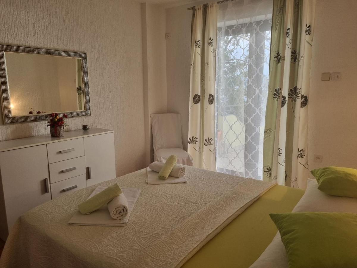 Apartment Rita Сен Екстериор снимка